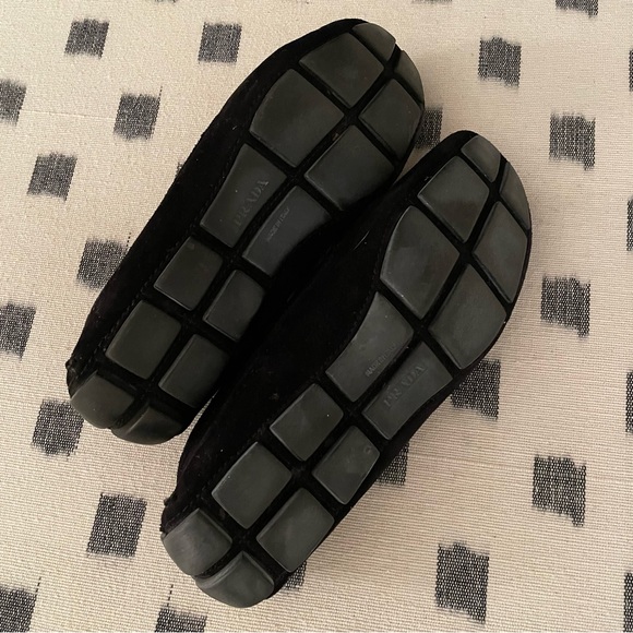 Prada Loafers. Black Suede Driver Loafers in a Size 38. - Picture 5 of 5